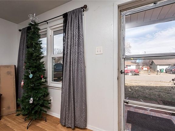4th image of 6608 Avalon Dr