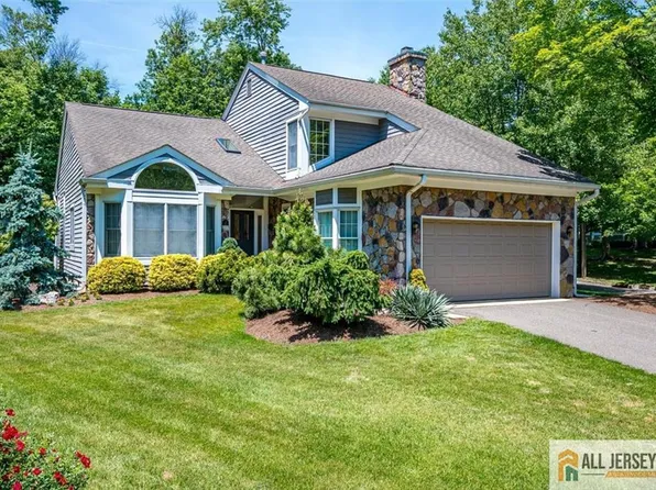 2 Mimosa Ct, Princeton, NJ 08540
