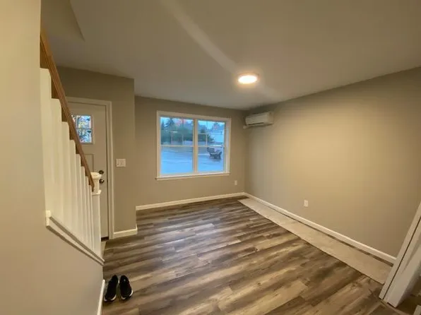 224 North St, Saco, ME 04072