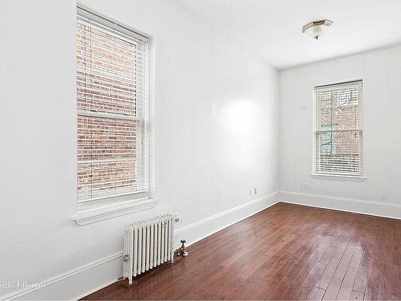 5th image of 18 Menahan St APT 3L