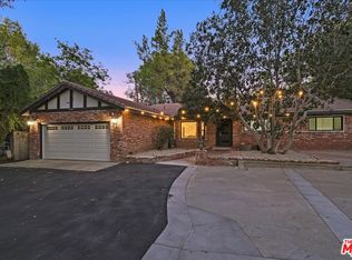 6058 Shirley Ave, Tarzana, CA 91356