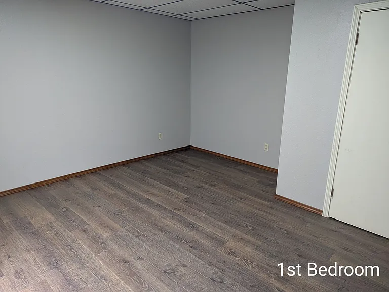 403 E 12th St #B — Photo 12