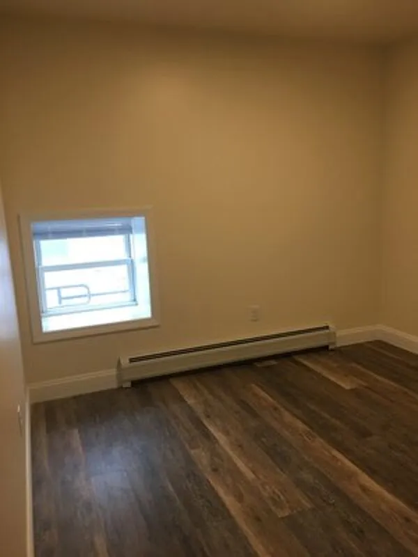 3 bed, 1.0 bath, $3,360 — Photo 4