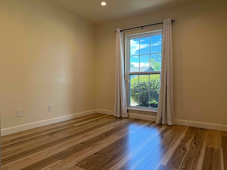 2917 Esquire Ln — Photo 7