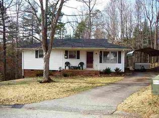 14 Huskey Ct, Wellford, SC 29385