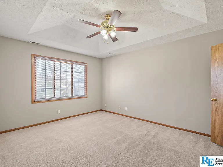 8920 N 81st Ave — Photo 16