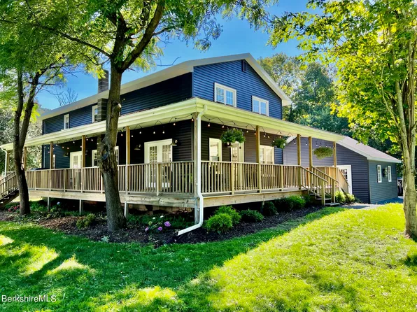 106 Main St, Hancock, MA 01237