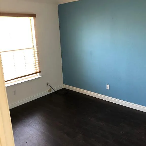 2212 Norwich St — Photo 13