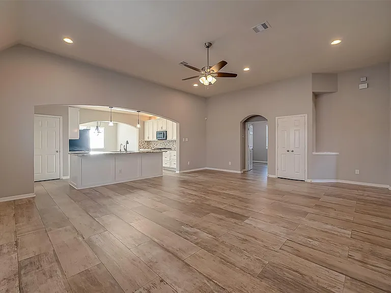 8306 Hampton Bay Dr — Photo 21