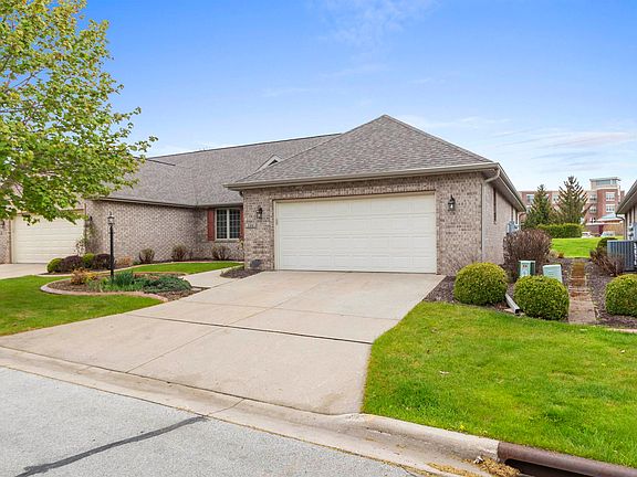 3rd image of 394 Woodfield Dr