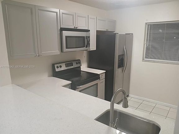 2nd image of 3396 Foxcroft Rd APT 10
