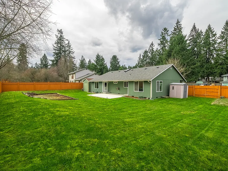 3840 Oxford Loop SE — Photo 17