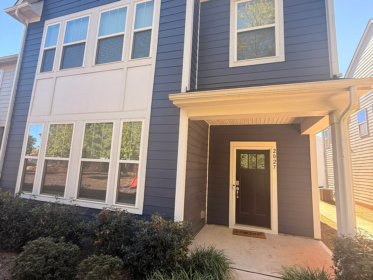 3 bed, 2.5 bath, 2475 sqft, $3,950 — Photo 1