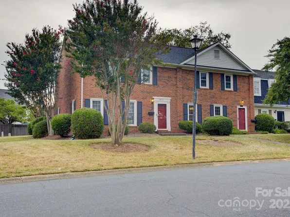8434 Knights Bridge Rd, Charlotte, NC 28210