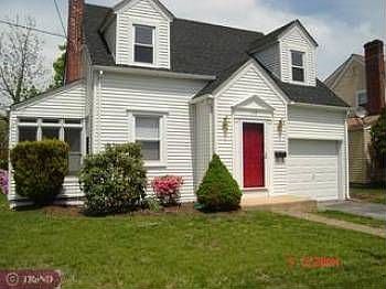 1st image of 111 W Reamer Ave