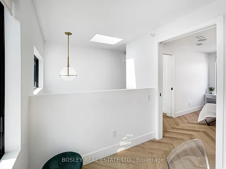13R Mansfield Ave — Photo 27