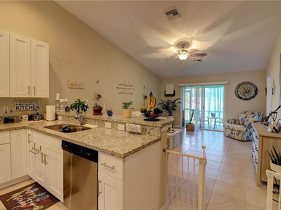 5th image of 4521 SW Santa Barbara Pl #4523