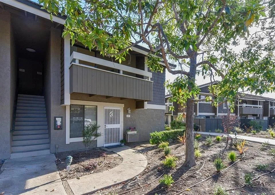 222 Springview