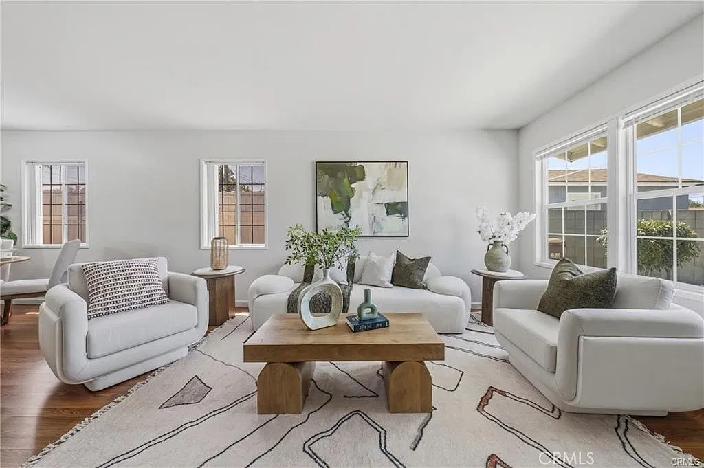 4 bed, 1170 sqft, $3,500 — Photo 3