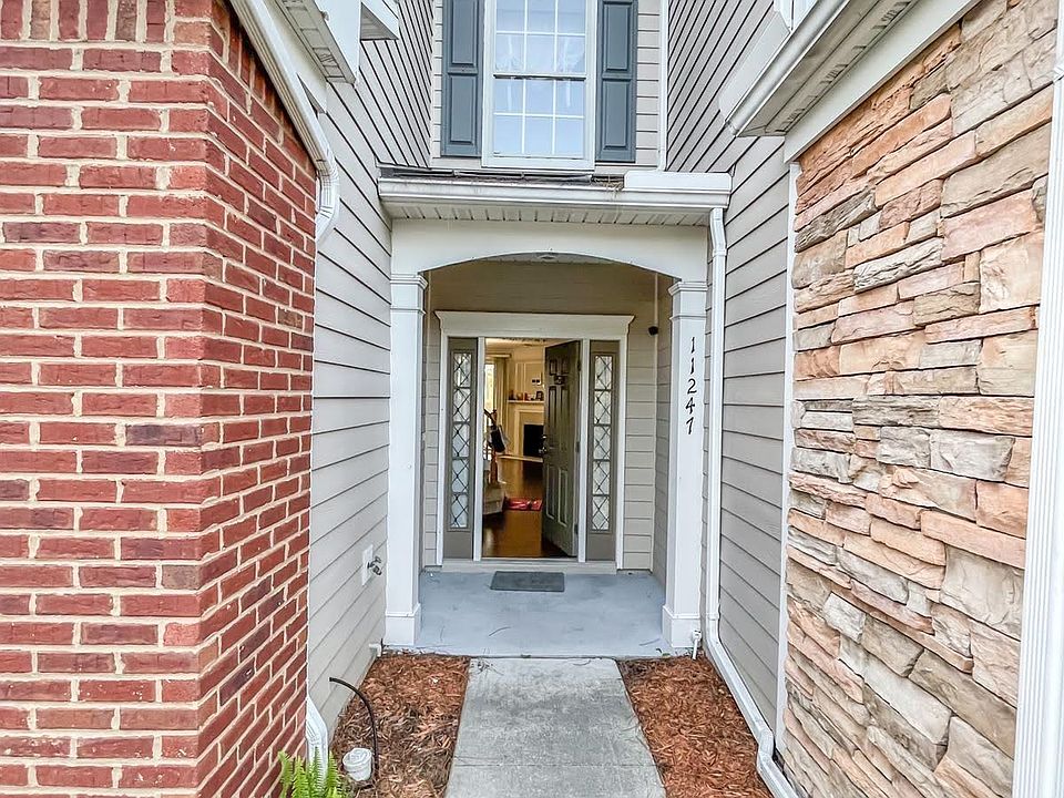 1st image of 11247 Castlemain Cir N