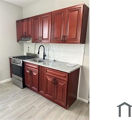 1st image of 544 W Pike St Floor 2