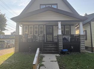 5021 N 27th St, Milwaukee, WI 53209