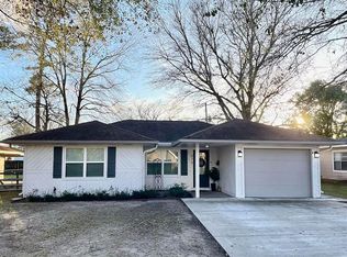 616 S 13th St, Nederland, TX 77627