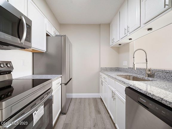 2nd image of 548 Kensington Lake Cir #2