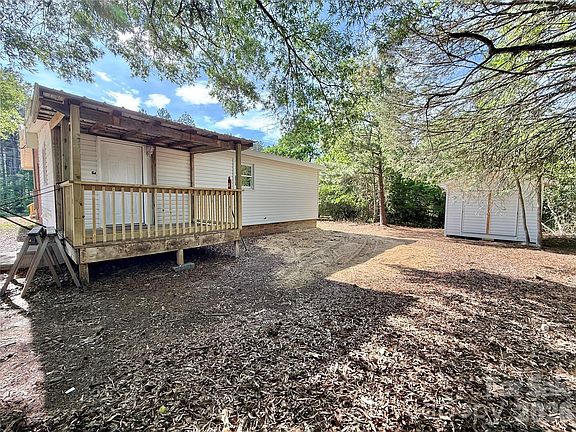 4th image of 878 Stanback Ferry Rd
