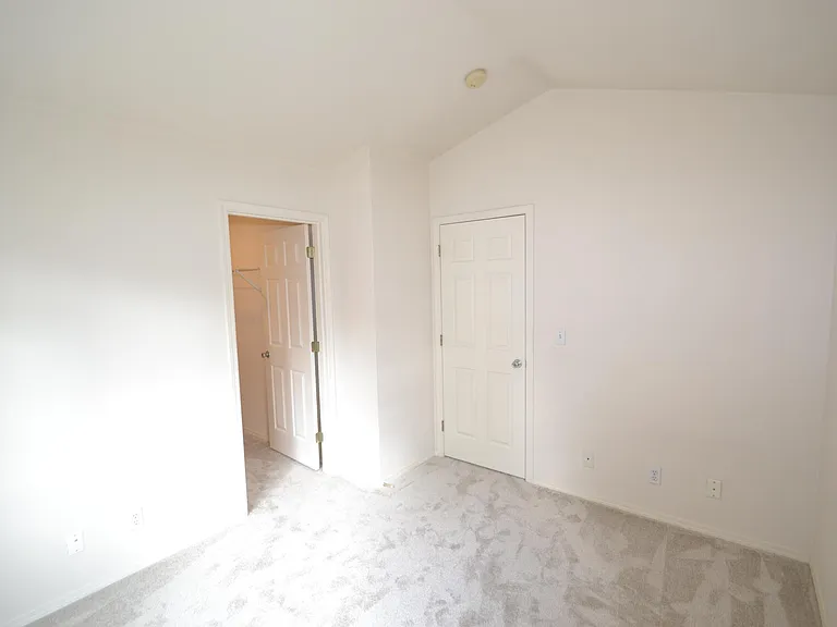 9818 NE 130th Pl — Photo 15