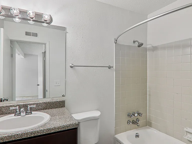 Andover Park Apartments — Photo 44