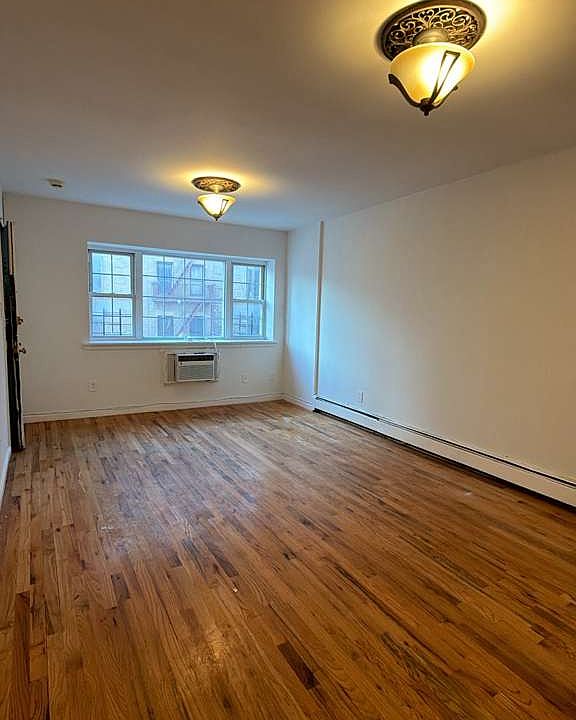 1st image of 1250 College Ave #3A
