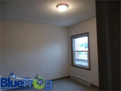 414 Dousman St — Photo 3