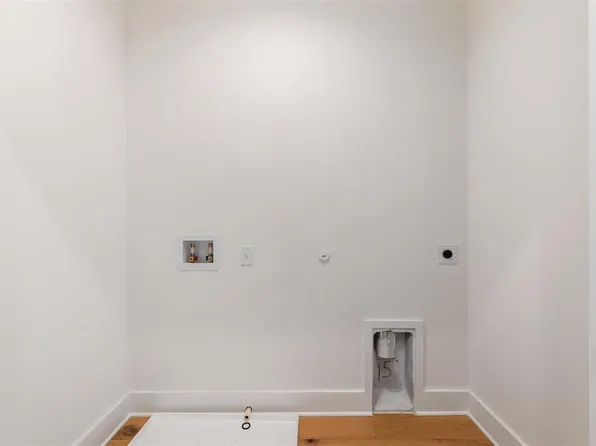 302 E 19th 1/2 St #302, Georgetown, TX 78626