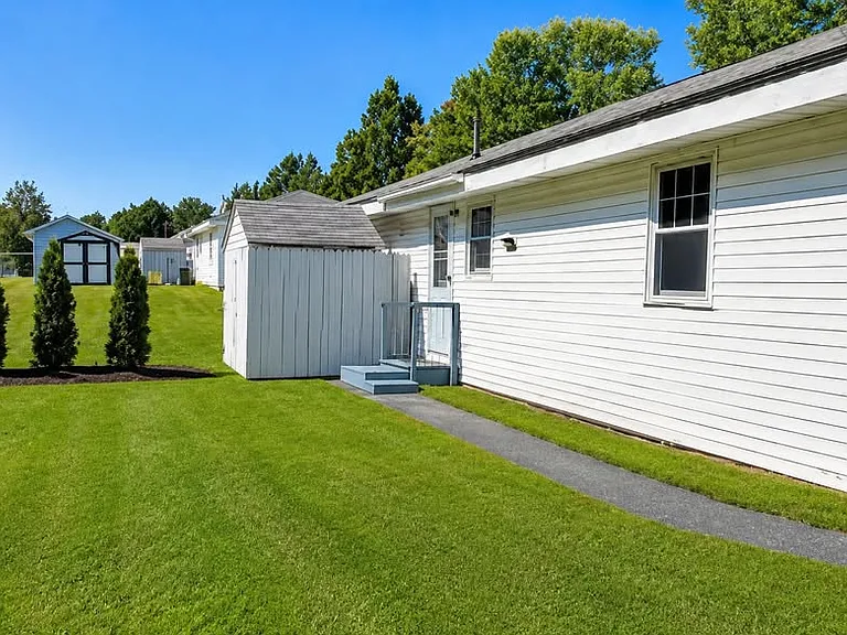 98B Burnell Dr — Photo 8