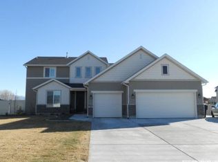 731 Mare Dr, Kaysville, UT 84037