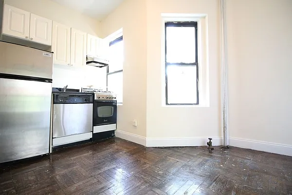 Rented by Platinum Properties | media 12
