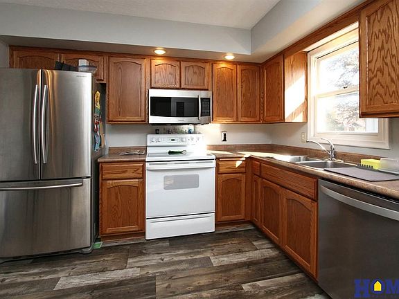 4th image of 510 Leavitt Ln