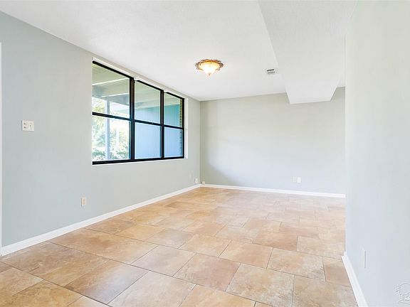 5th image of 429 Cumberland Ave