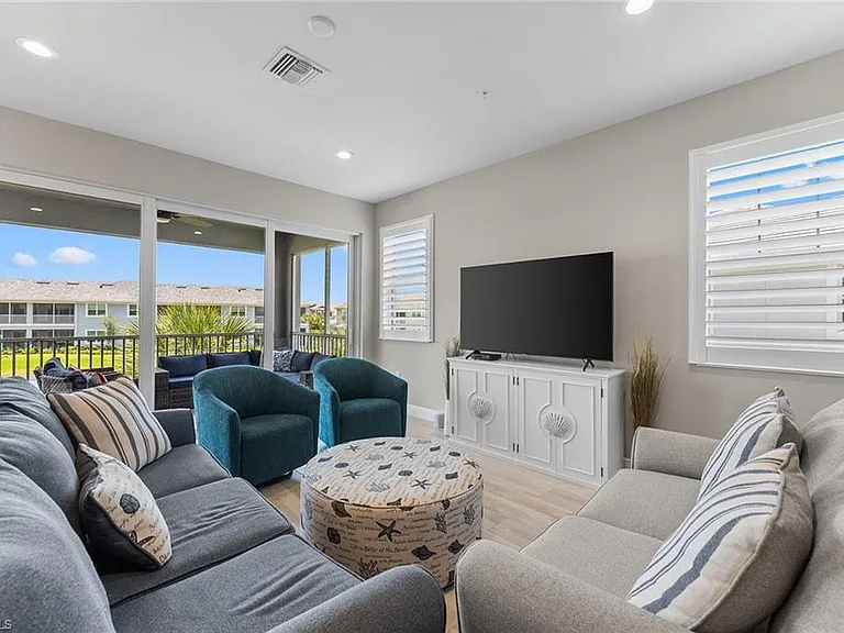 2609 Seychelles Cir #1608 — Photo 5