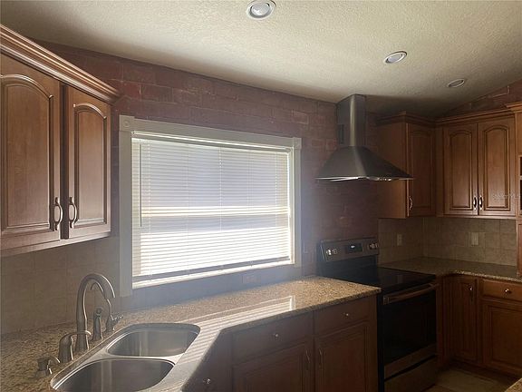 4th image of 3220 Crystal Creek Blvd