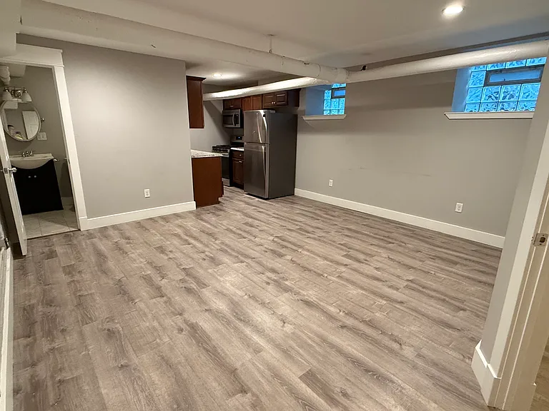 49 Cottage St #10 — Photo 4
