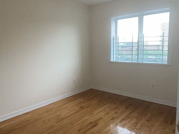 4th image of 37-38 75th St #4R