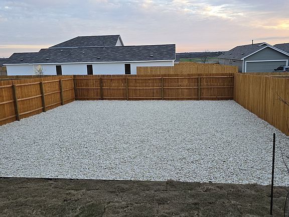 3rd image of 12858 Saint Hedwig Rd