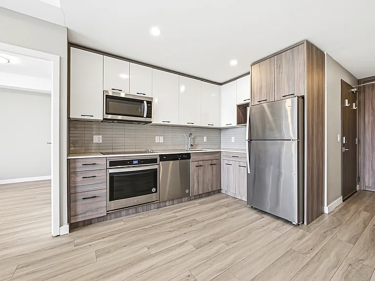 20 George St #2401 — Photo 33