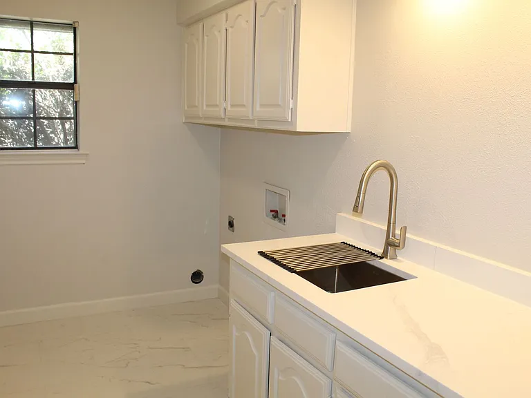 5709 Buffridge Trl — Photo 14