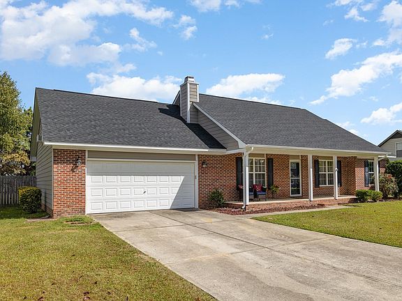 3rd image of 240 Belle Chase Dr