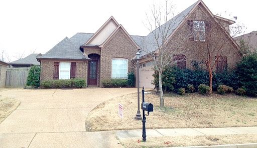 1st image of 10433 Redmond Cir N