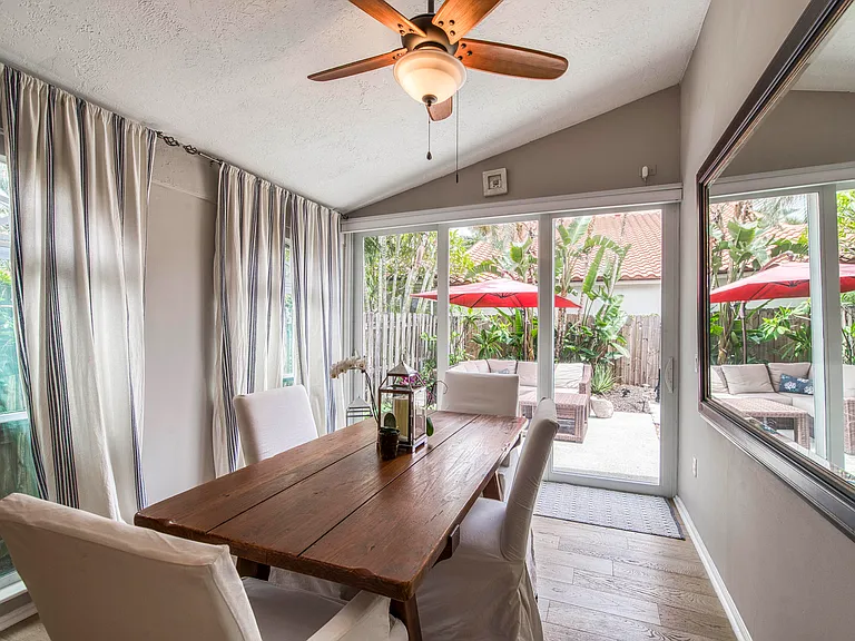 149 Cypress Cv — Photo 15