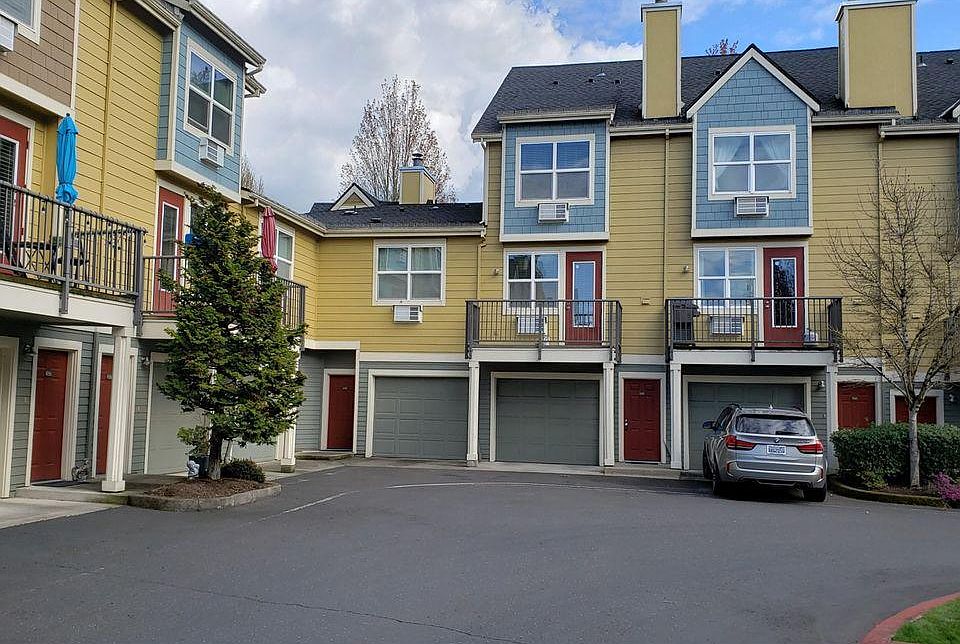 1st image of 1722 SE Halyard Ln #1722
